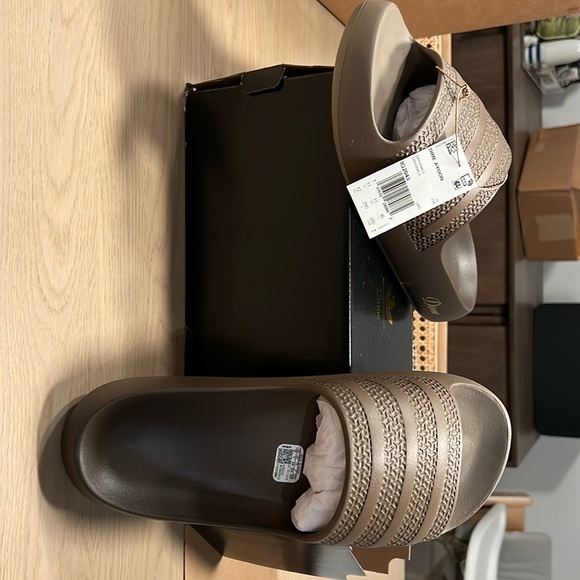 Dime X Adidas Ayoon slide - size 12 - Picture 2 of 5